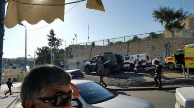 بالصور: إصابة 4 جنود اسرائيليين في عملية مسلحة في القدس