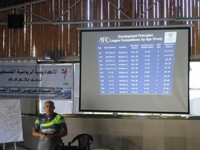 الأكاديمية الرياضية الفلسطينية تختتم دورتها الخامسة لإعداد مدربي لكرة القدم