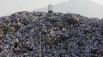 بث مباشر .. الحجاج يقفون اليوم بصعيد "عرفات"