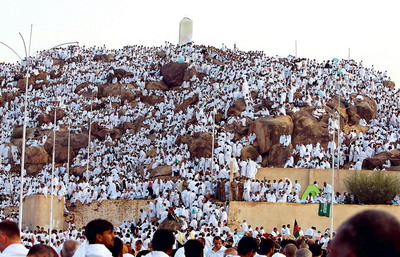 بالفيديو.. مفتي السعودية على عرفات يحذر المسلمين من مخططات تقسيم الأقصى