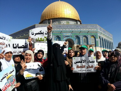  مسيرات وحشود فلسطينية في الأقصى نصرة له ورفضا للاحتلال