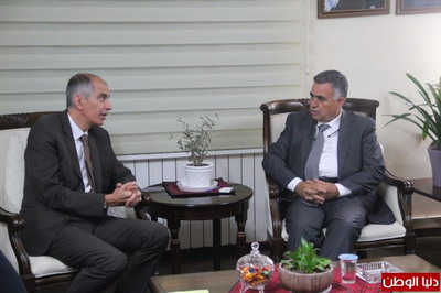 وزير الحكم المحلي يلتقي القنصل الفرنسي العام في القدس