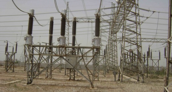 إسرائيل تهدد السلطة بقطع الكهرباء