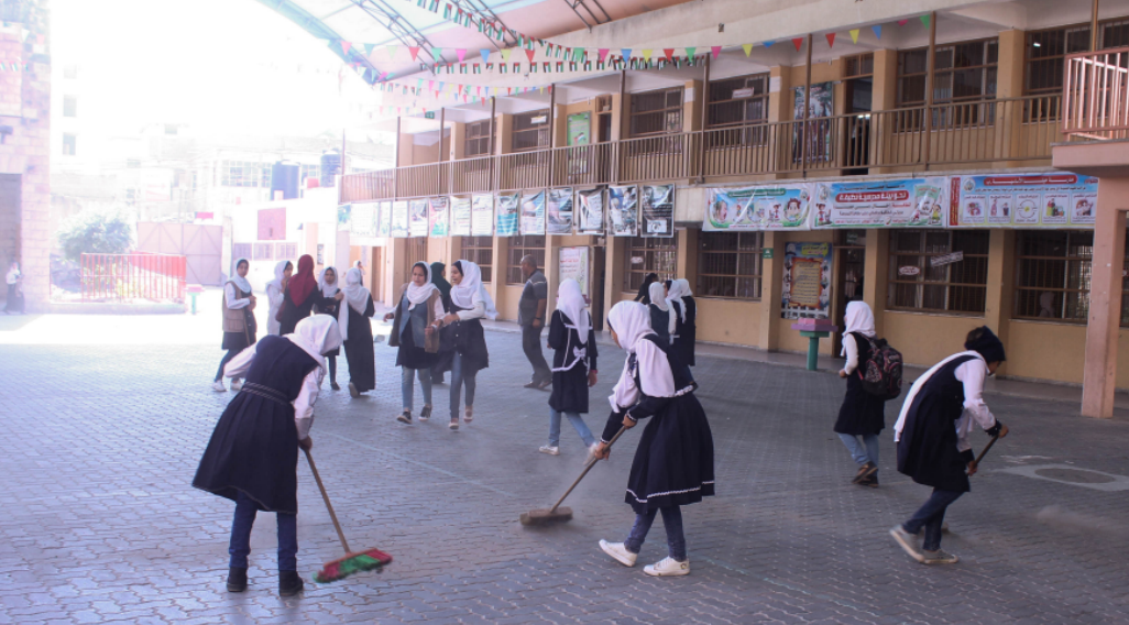 تنظيم حملة نظافة تطوعية بمدرسة حيفا للبنات