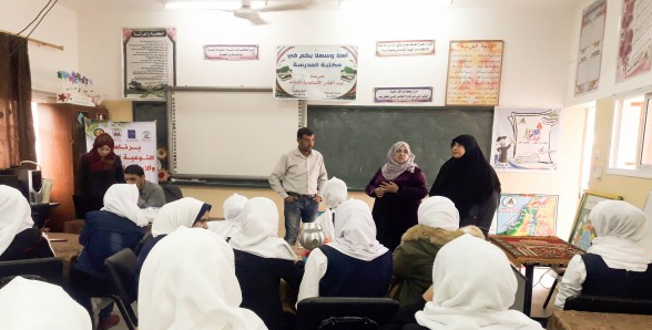 إستمرار برنامج التوعية البيئية في مدارس خان يونس