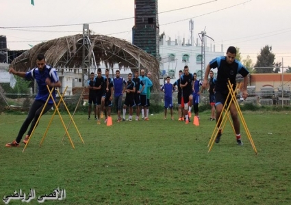 قطبا الحوانين يختتمان استعداداتهما للديربي التاريخي