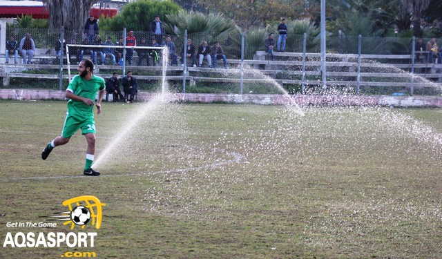 بالصور ... شاهد أغرب حادثة في ملاعبنا الغزية حصلت عصر اليوم الجمعة في لقاءات الكاس