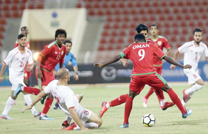 الفدائي الأولمبي يواصل معسكره التدريبي في مسقط ويتعادل ودياً أمام شقيقه العُماني