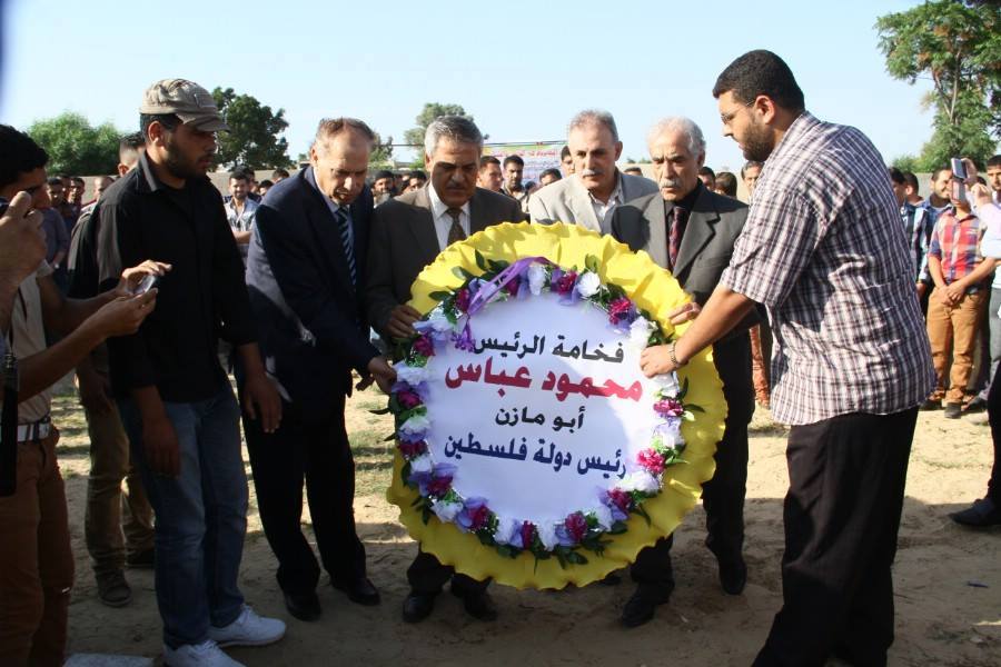 د. أسامه الفرا محافظ مدينة خانيونس يشارك فى إحياء ذكري وفاة الفريق /عبد الرزاق المجياده 