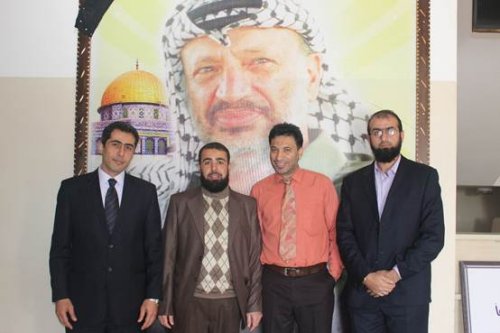 خان يونس- جامعة القدس المفتوحة تكرم موظفيها الفائزين بمسابقات دولية